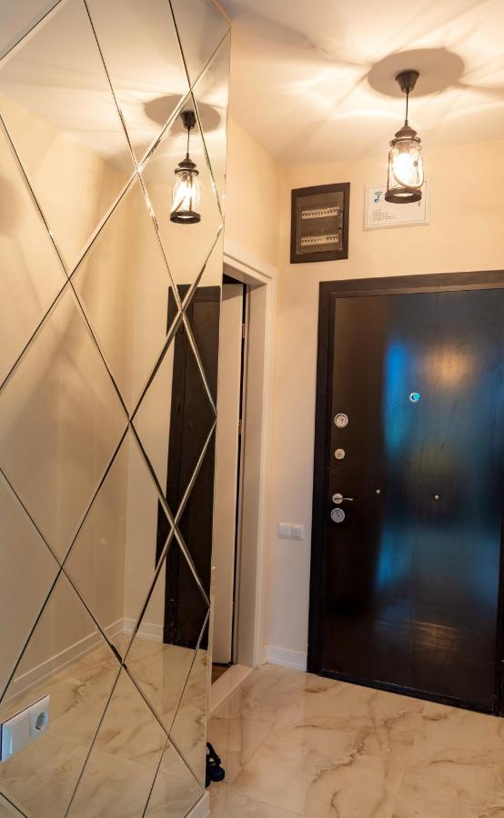 Entire Flat With City Skyline View - Two Bedrooms باتومي المظهر الخارجي الصورة