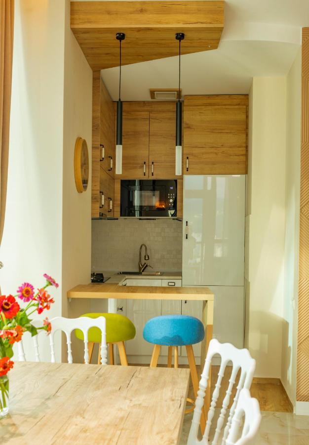 Entire Flat With City Skyline View - Two Bedrooms باتومي المظهر الخارجي الصورة