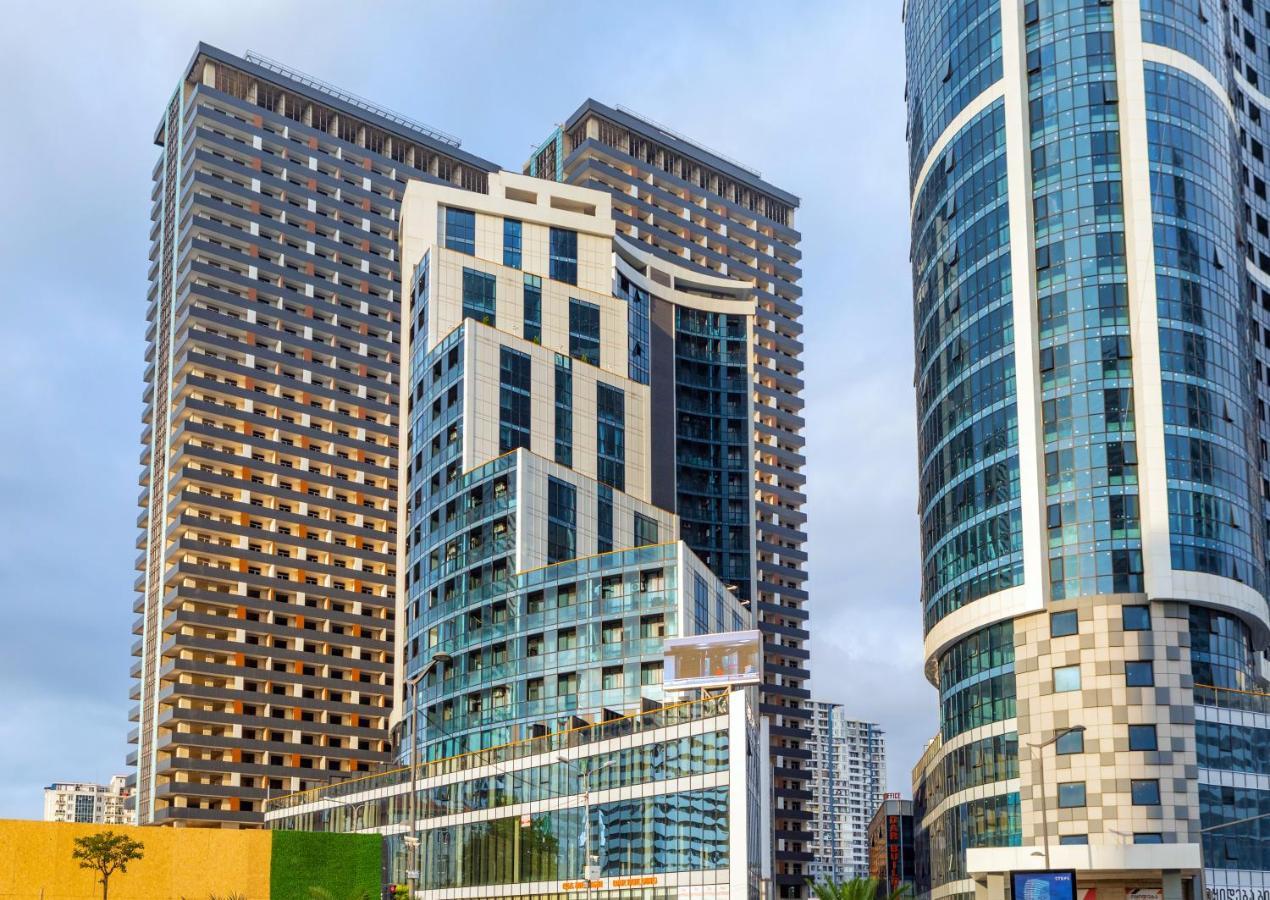 Entire Flat With City Skyline View - Two Bedrooms باتومي المظهر الخارجي الصورة