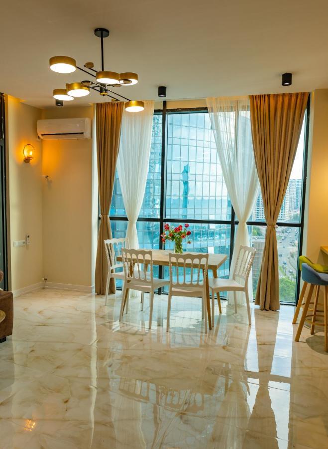 Entire Flat With City Skyline View - Two Bedrooms باتومي المظهر الخارجي الصورة